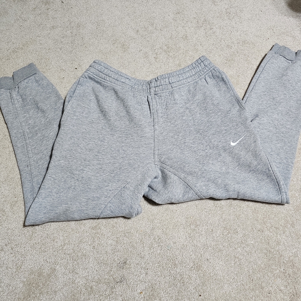 Nike Gray Club Fleece Joggers Sweatpants Size S
